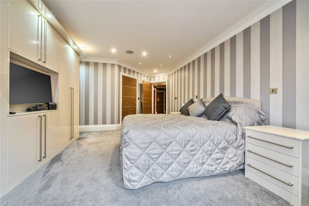 Additional image 23 of 3 bed flat for saleAmara Lodge, 371 Cockfosters Road, Cockfosters, Barnet EN4
