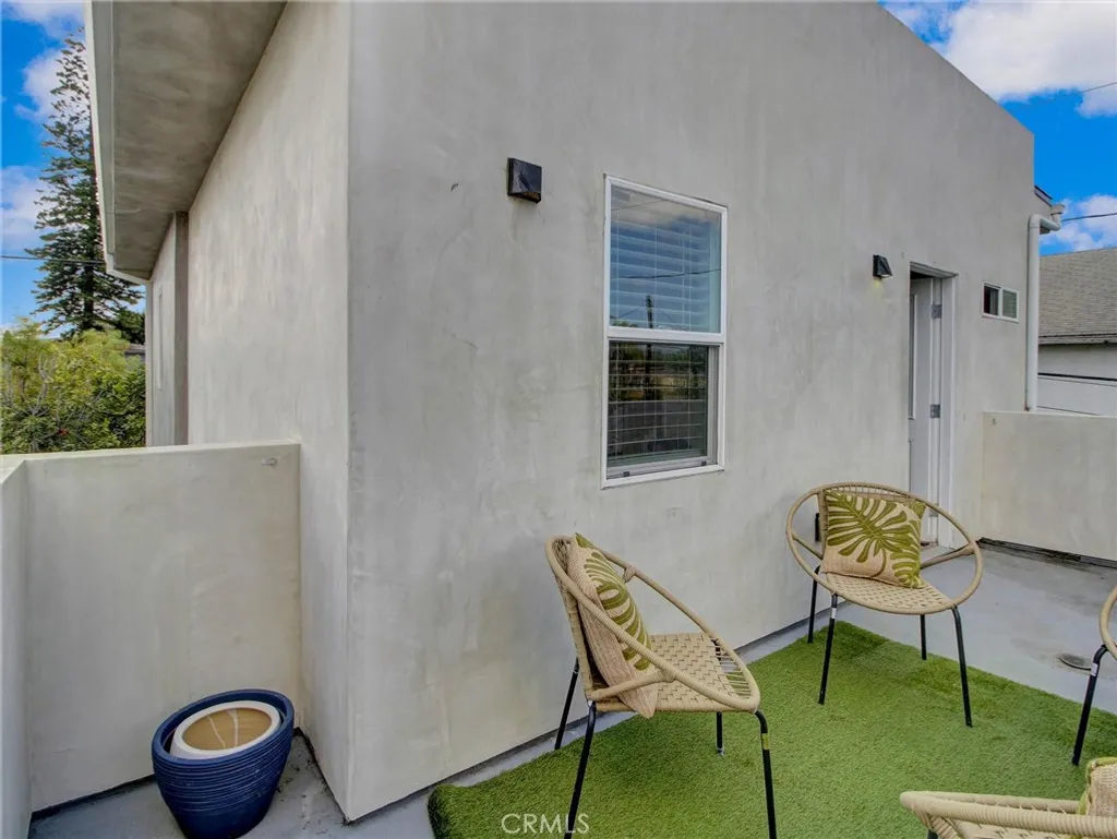 2957 Midvale Ave, Los Angeles, CA 90064