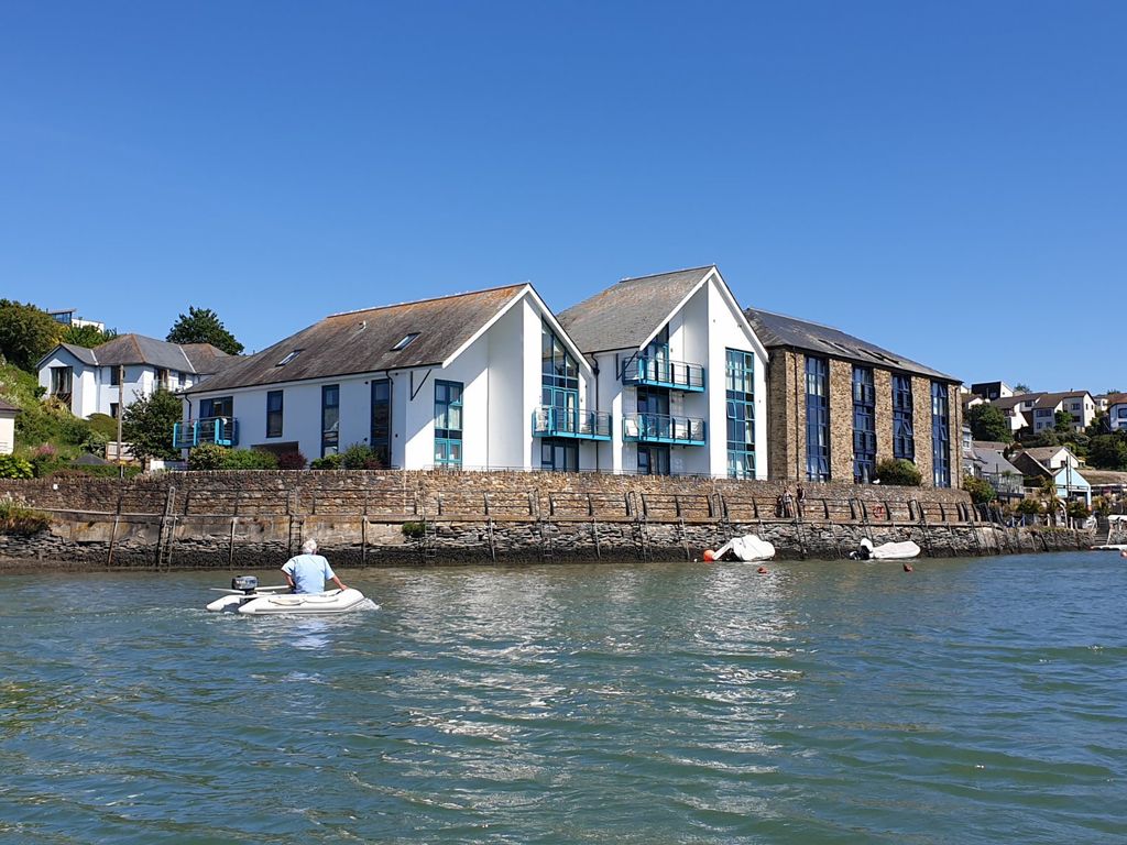 3 bed flat for saleCrabshell Quay, Embankment Road, Kingsbridge, Devon TQ7 photo 3