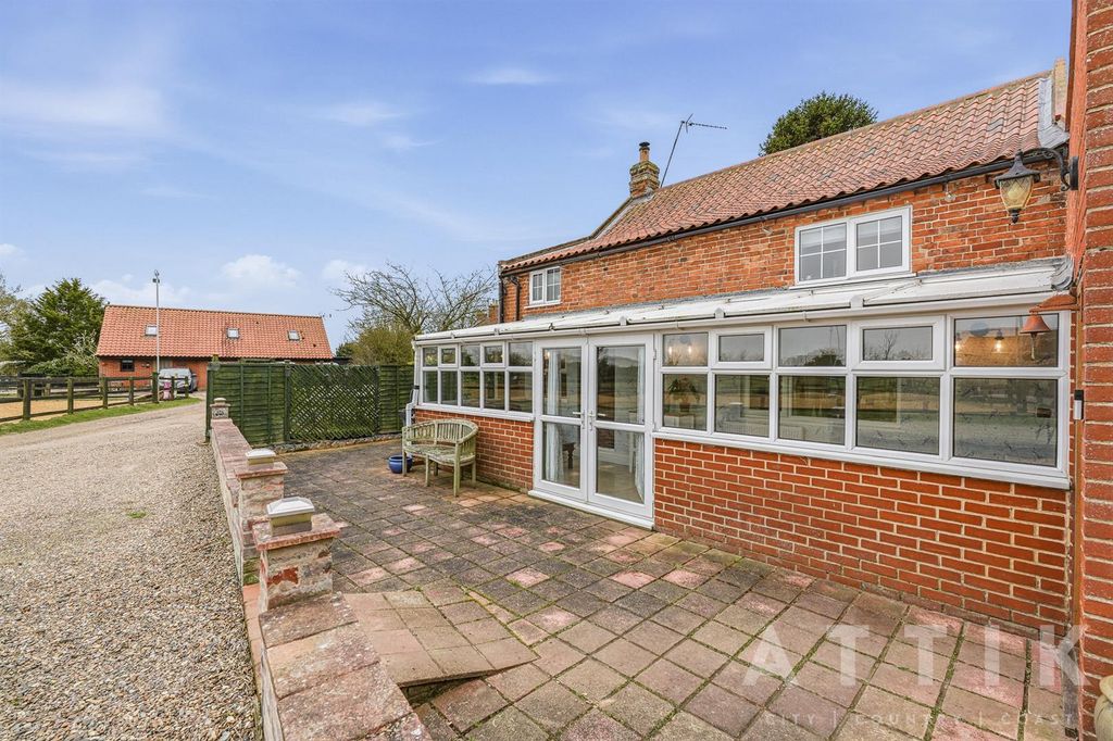 Additional image 6 of 5 bed equestrian for saleBarnaby Green, Wangford, Beccles NR34