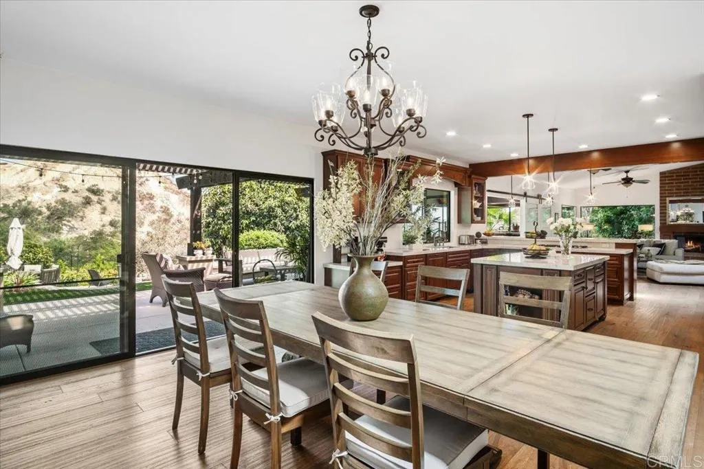 Additional image 16 of 734 Avocado Ct, Del Mar, CA 92014