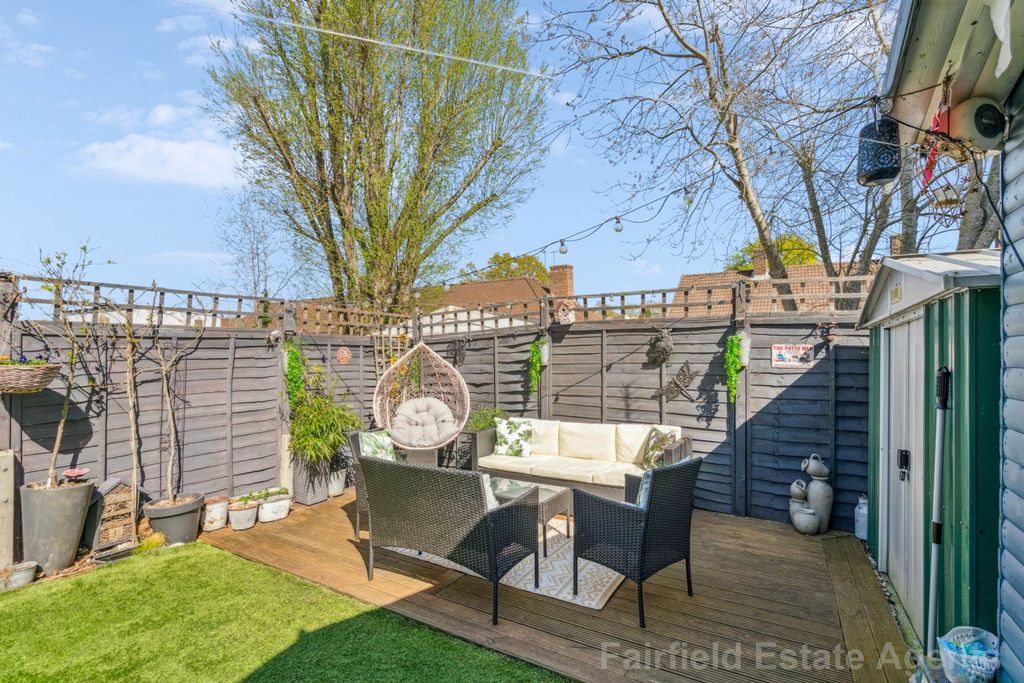 Additional image 17 of 4 bed terraced house for saleLongcliffe Path, South Oxhey, Watford WD19
