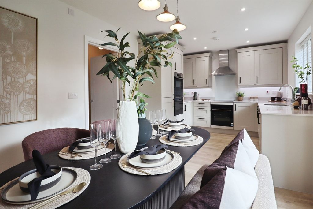 Additional image 4 of 4 bed detached house for saleKings Drive, Cardiff CF3