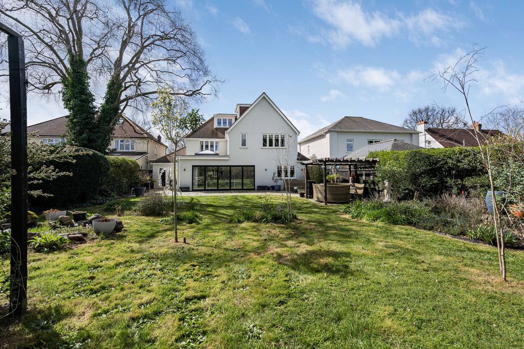 Additional image 35 of 5 bed detached house for saleHarriotts Lane, Ashtead KT21