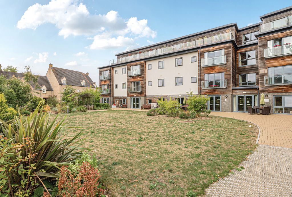 2 bed flat for saleButtercross Lane, Witney, Oxfordshire OX28