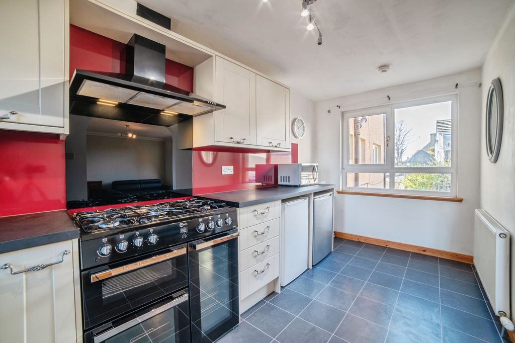 Additional image 7 of 2 bed flat for saleQuarry Road, Lossiemouth IV31