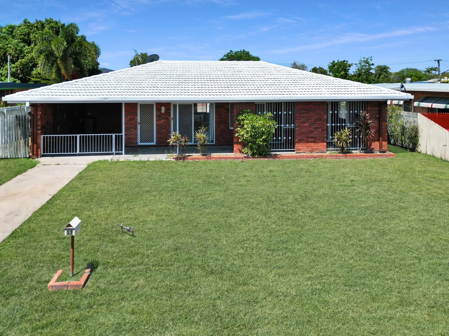 17 Pardon Street, Heatley QLD 4814