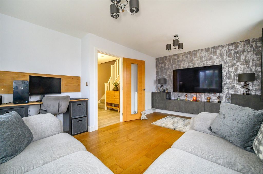 Additional image 3 of 3 bed semi-detached house for saleOakwell Croft, Batley, West Yorkshire WF17