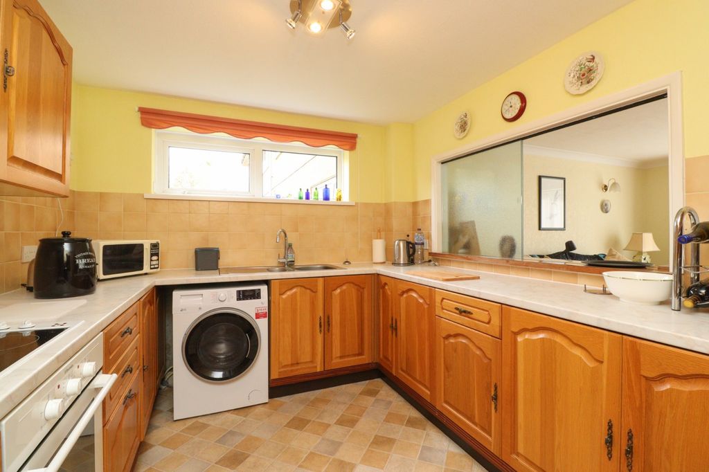 Additional image 5 of 2 bed flat for saleAlpha Road, Birchington, Kent CT7