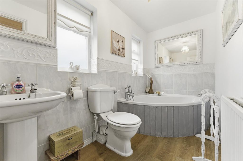 Additional image 17 of 4 bed detached house for saleStarlight View, Westward Rise, Marine Heights, Barry CF62
