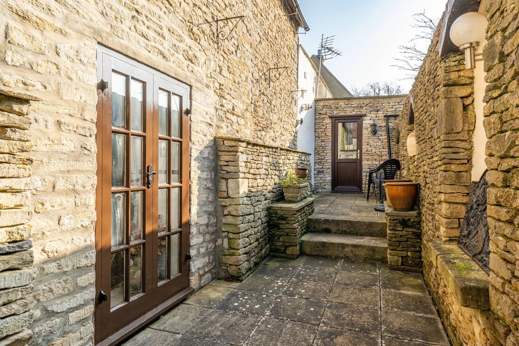 Additional image 21 of 4 bed link detached house for saleKings Terrace, Didmarton GL9