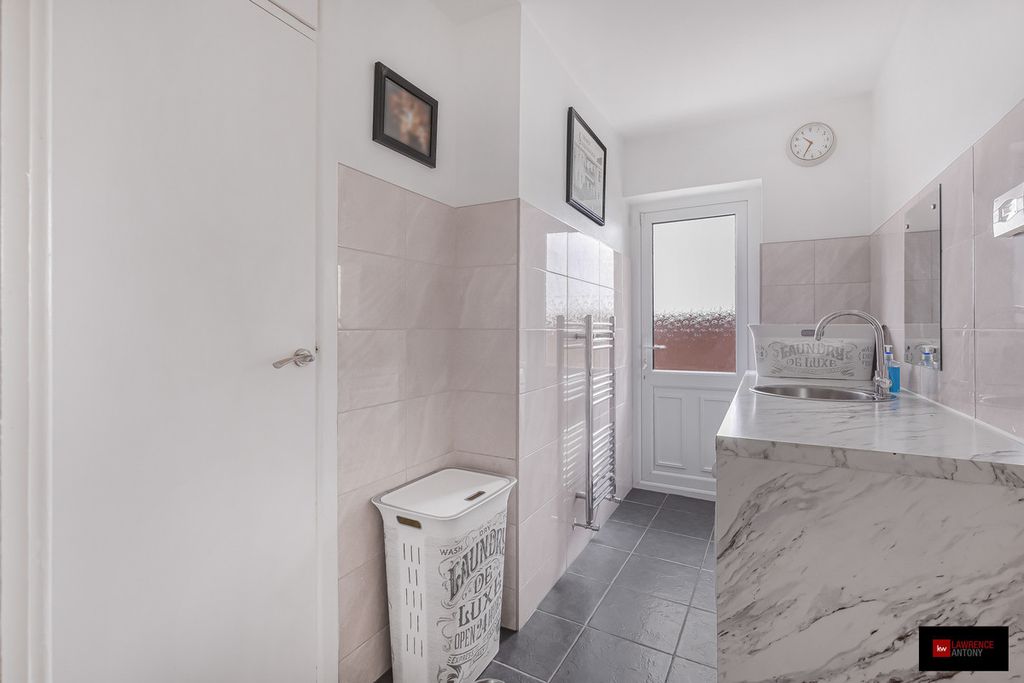 Additional image 10 of 5 bed detached house for saleLee Chapel Lane, Basildon SS16