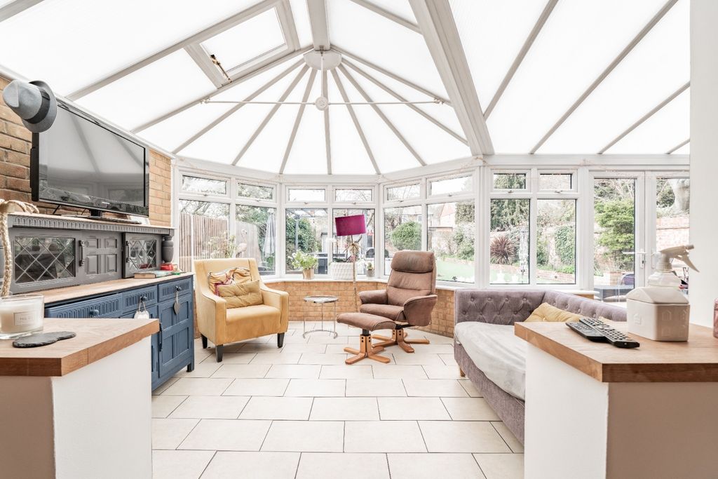 Additional image 7 of 5 bed detached house for saleGravel Hill Close, Bexleyheath, Kent DA6