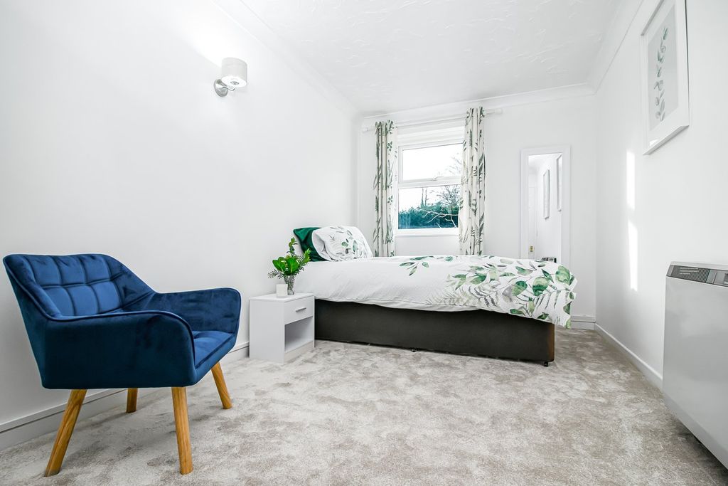 Additional image 5 of 2 bed property for saleElmwood Court, High Street, Baldock SG7
