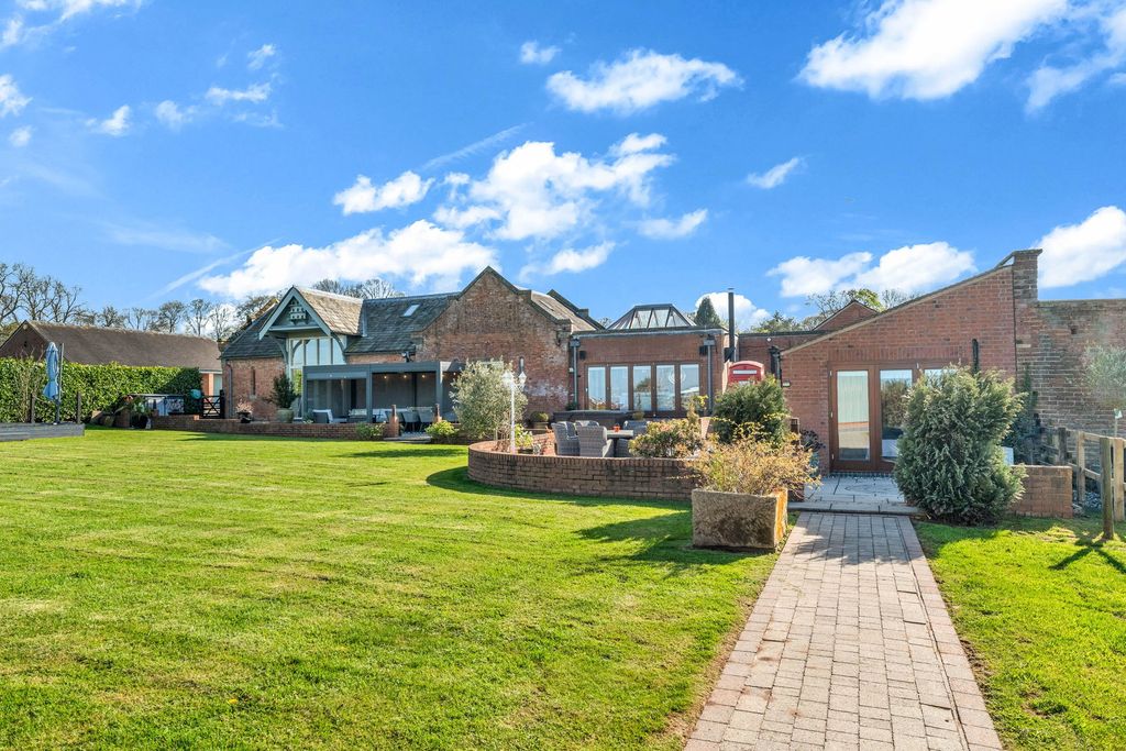 Additional image 40 of 4 bed barn conversion for saleHome Farm Courtyard, Castle Donington, Derby DE74