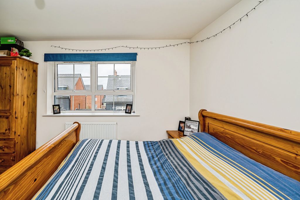 Additional image 10 of 4 bed town house for saleGrand Junction, Aylesbury HP22