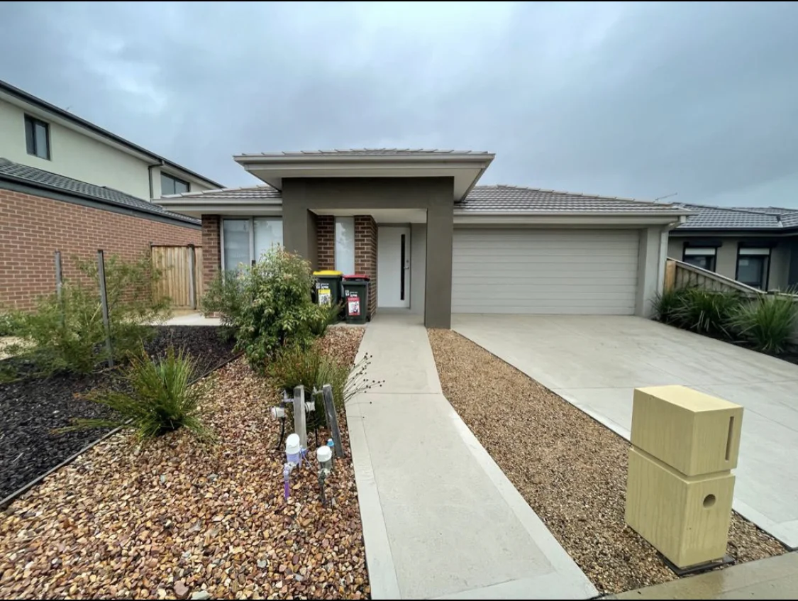 9 Middle Way, Mickleham VIC 3064