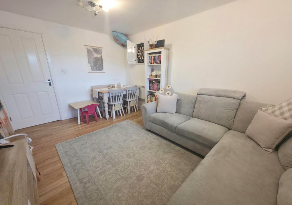 2 bed flat for saleThe Waterfront, Exhall, Coventry, Warwickshire CV7 photo 4