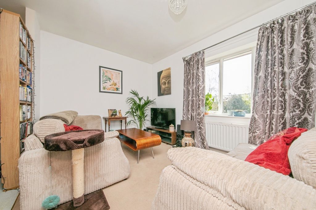 Additional image 7 of 2 bed flat for saleGrant Rise, Woodbridge, Suffolk IP12
