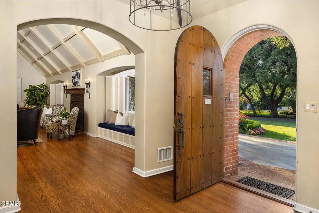 Additional image 81 of 555 Meadow Grove Street, La Canada Flintridge, CA 91011