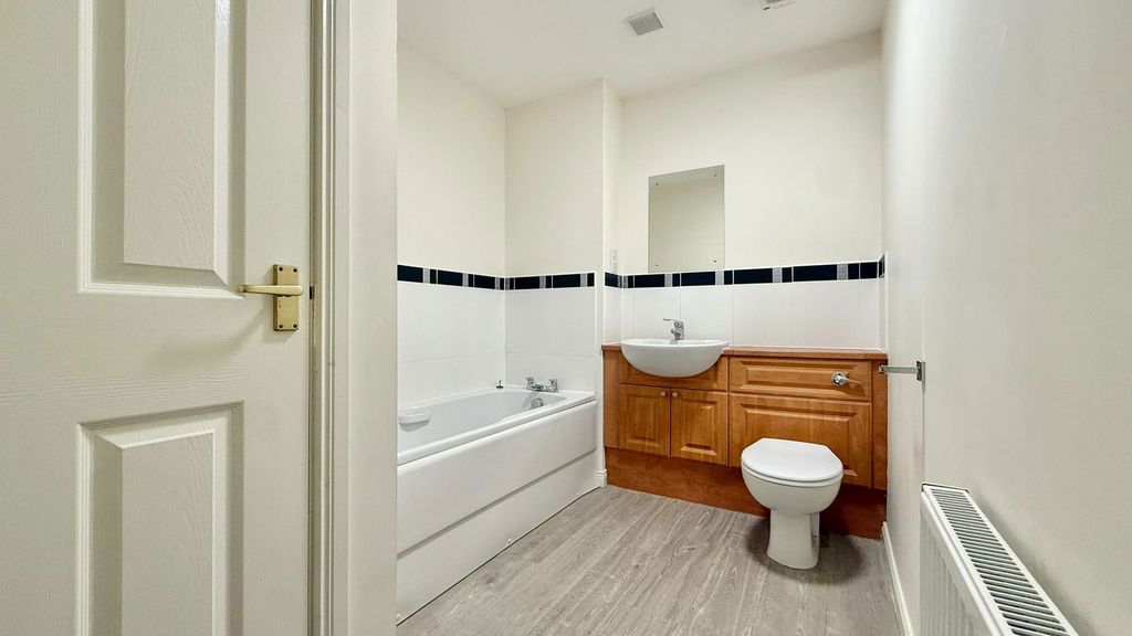 Additional image 8 of 2 bed flat for sale26 Culduthel Mains Circle, Inverness IV2