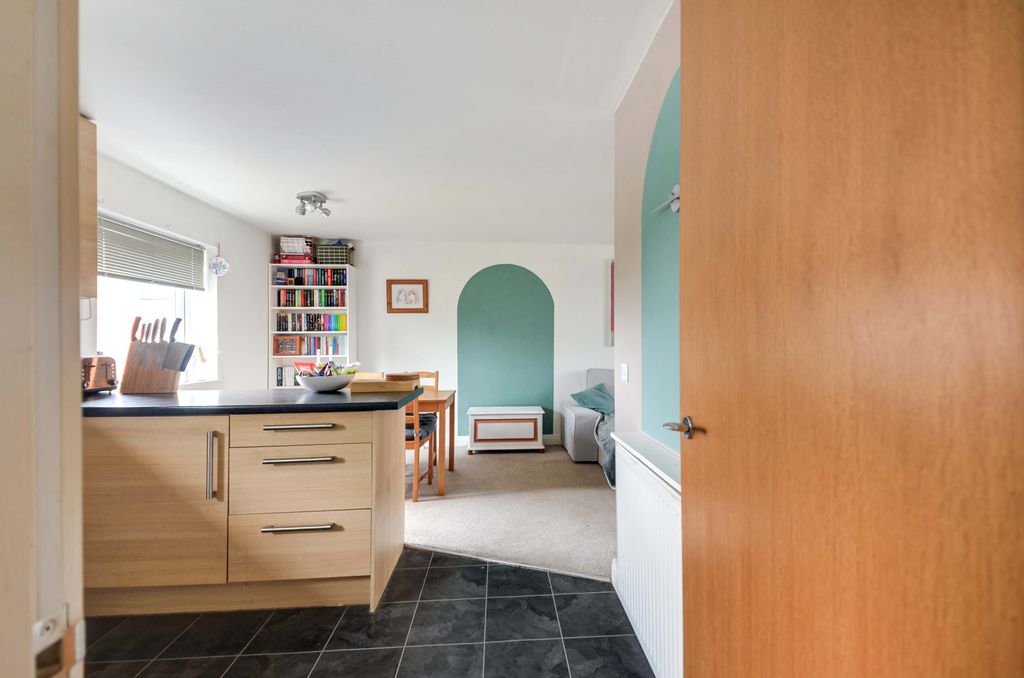 Additional image 5 of 2 bed flat for saleBlake Street, Aylesbury HP19