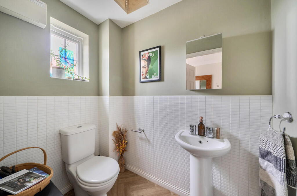 Additional image 7 of Coles Close, Wincanton, BA9