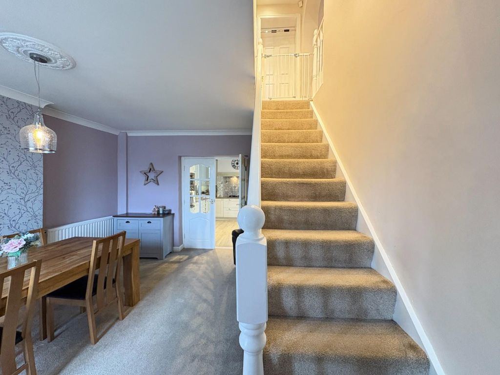 Additional image 12 of 4 bed terraced house for saleHigh Street, Hanging Heaton, Batley WF17