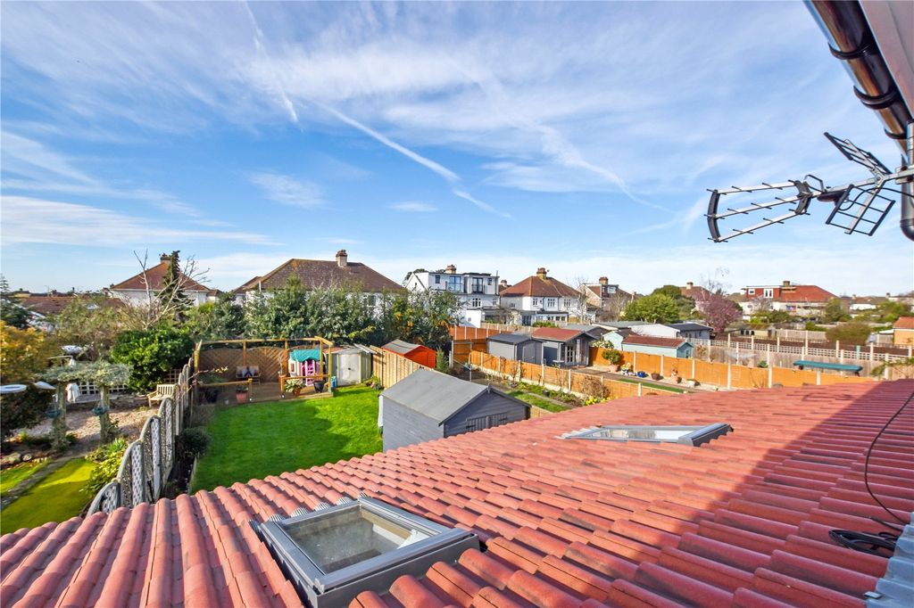 Additional image 22 of 4 bed semi-detached house for saleCumberland Drive, Bexleyheath DA7