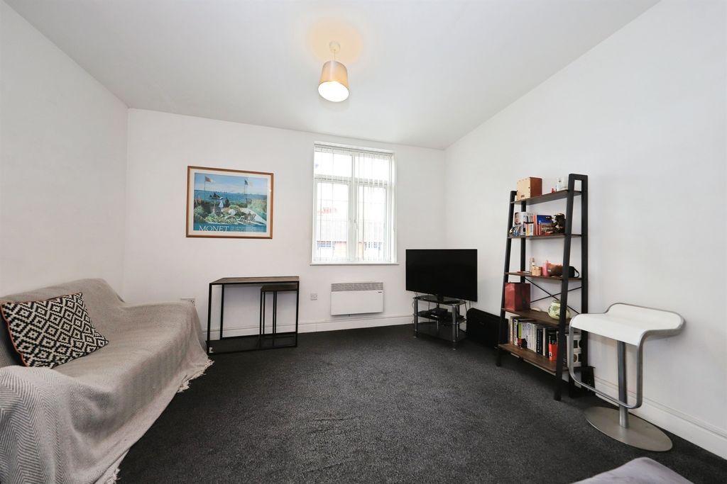 Additional image 4 of 2 bed flat for saleBlackwell Street, Kidderminster DY10