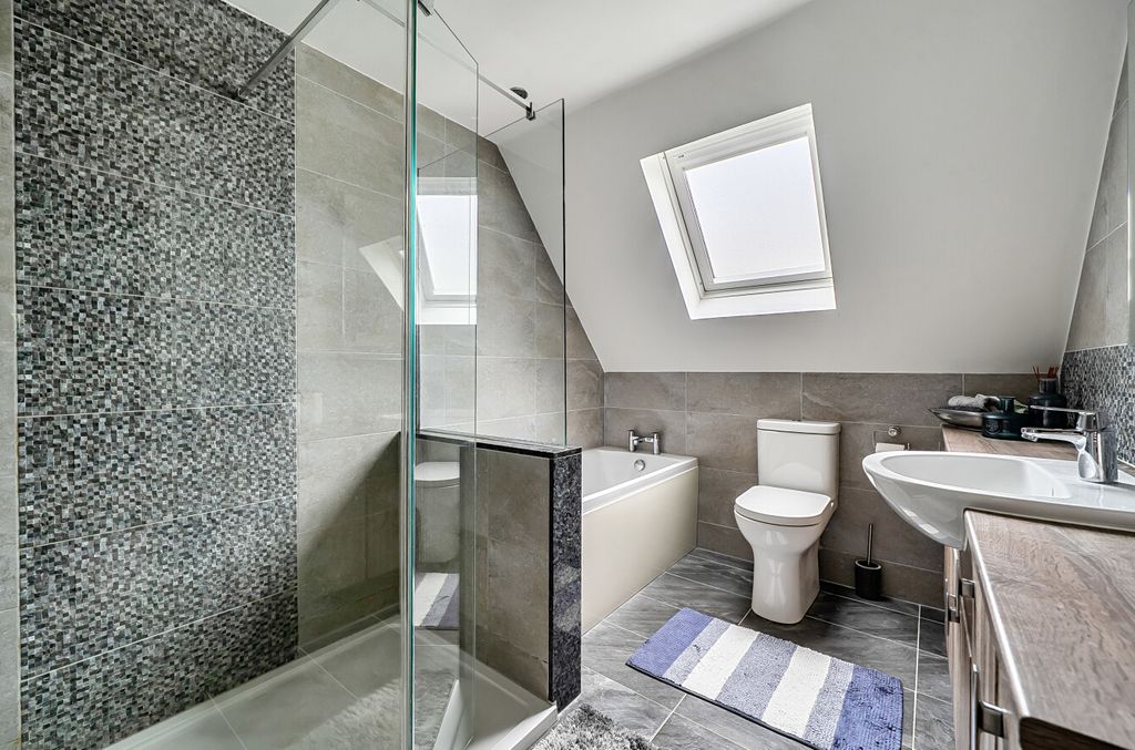 Additional image 22 of 5 bed detached house for saleChurch Lane, Arborfield, Berkshire RG2