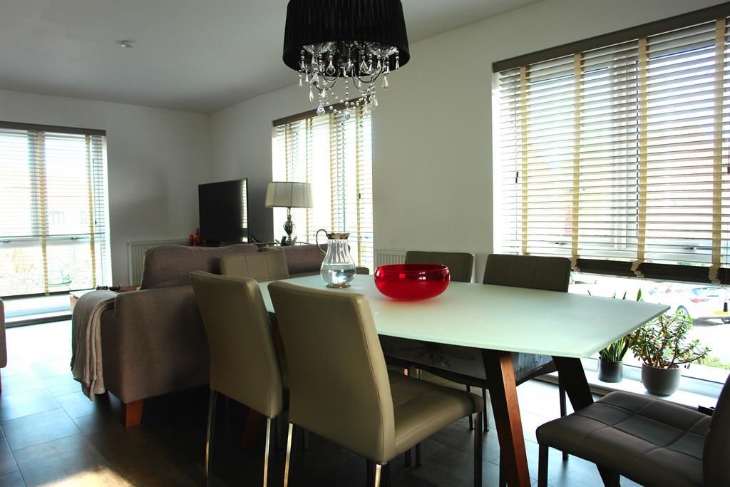 Additional image 4 of 2 bed flat for salePilots View, Chatham ME4