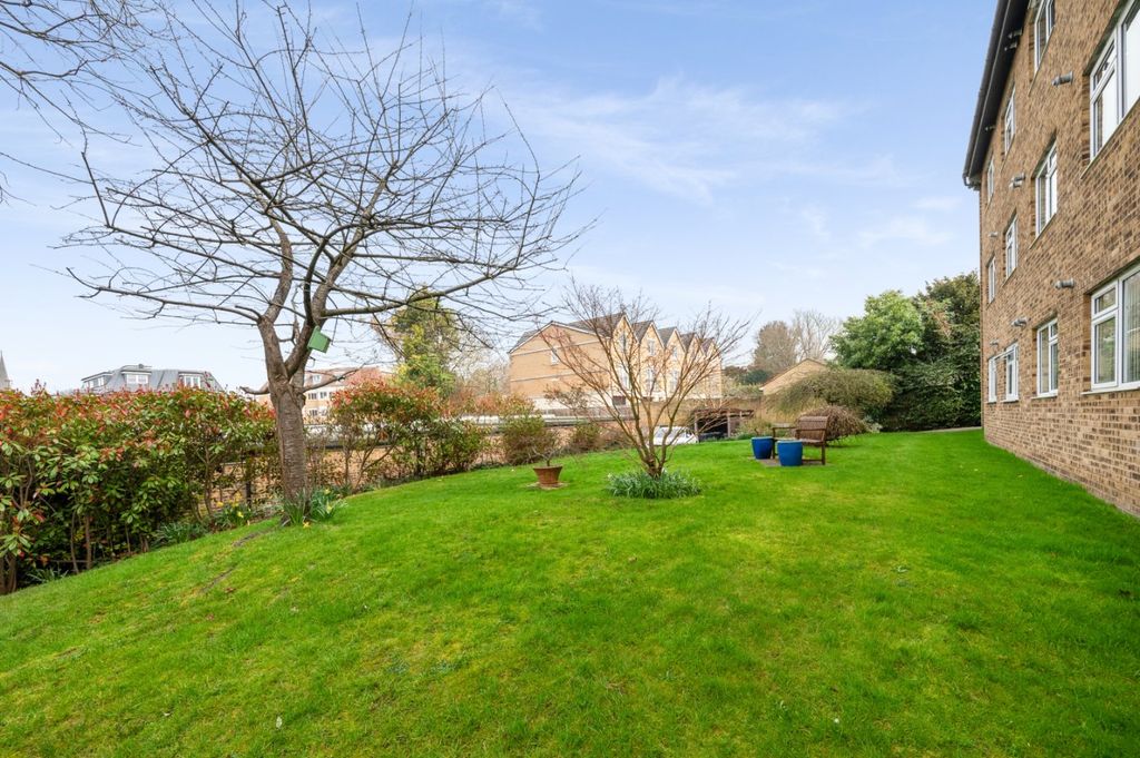 Additional image 12 of 2 bed flat for saleOverbury Avenue, Beckenham BR3