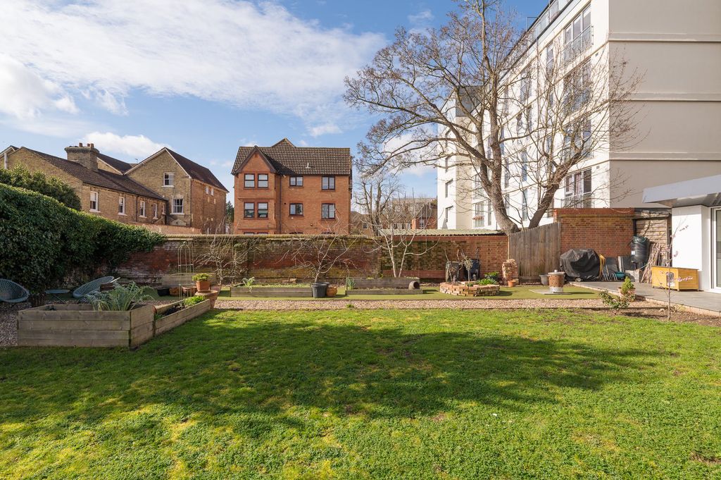 Additional image 27 of 7 bed detached house for saleGoldington Road, Bedford MK40