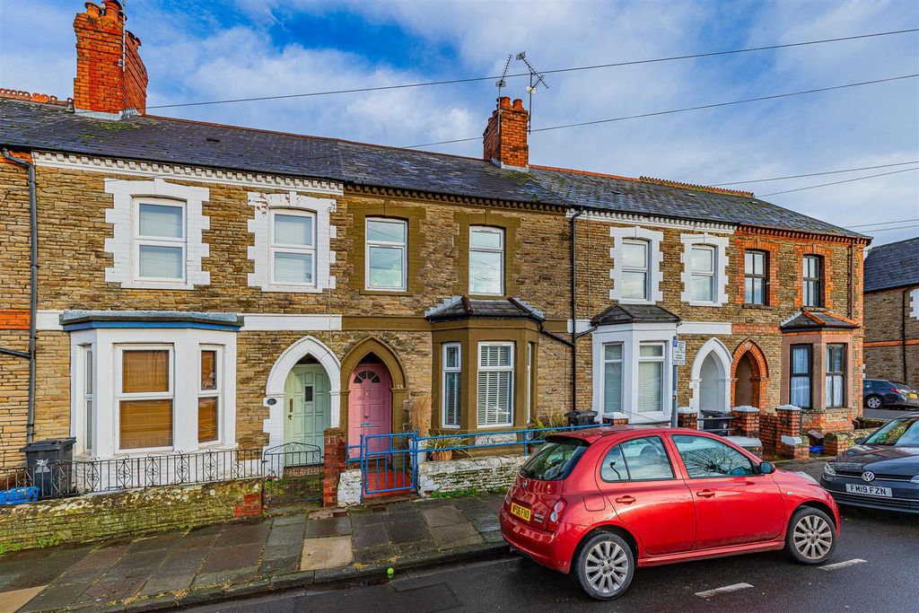 2 bed terraced house for salePlasnewydd Place, Roath, Cardiff CF24