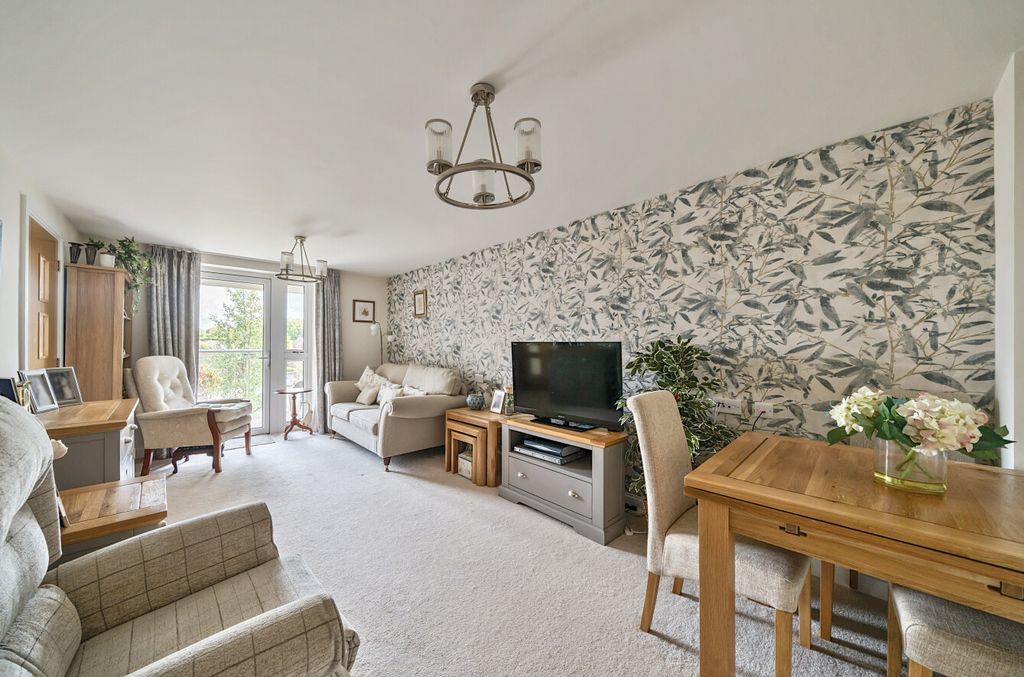 Additional image 2 of 1 bed flat for saleThe Dean, Alresford, Hampshire SO24