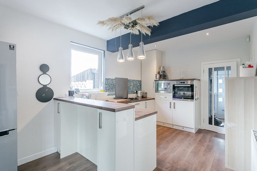 Additional image 7 of 3 bed semi-detached house for saleMoredun Park Gardens, Edinburgh EH17