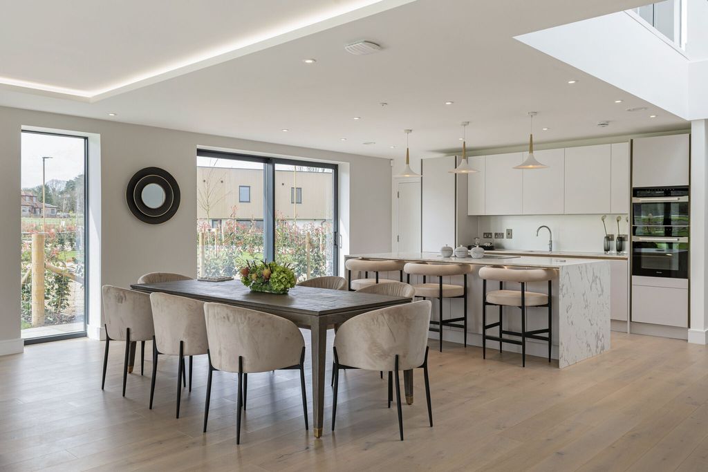 Additional image 6 of 4 bed detached house for saleCourtlands Park, Park Road, Banstead SM7