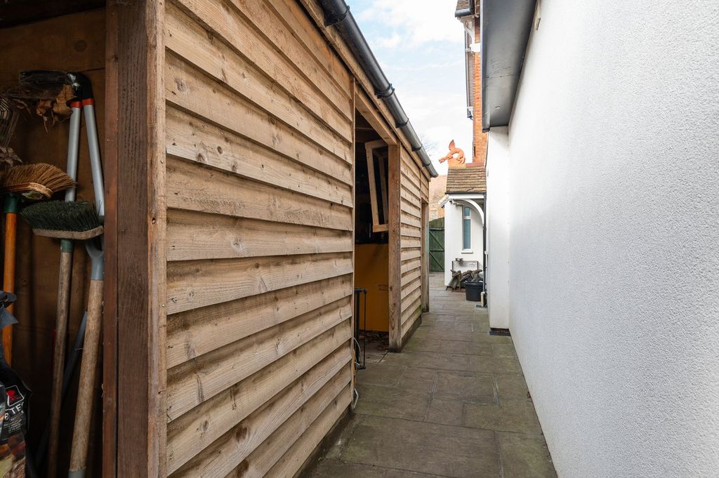 Additional image 28 of 7 bed detached house for saleGoldington Road, Bedford MK40