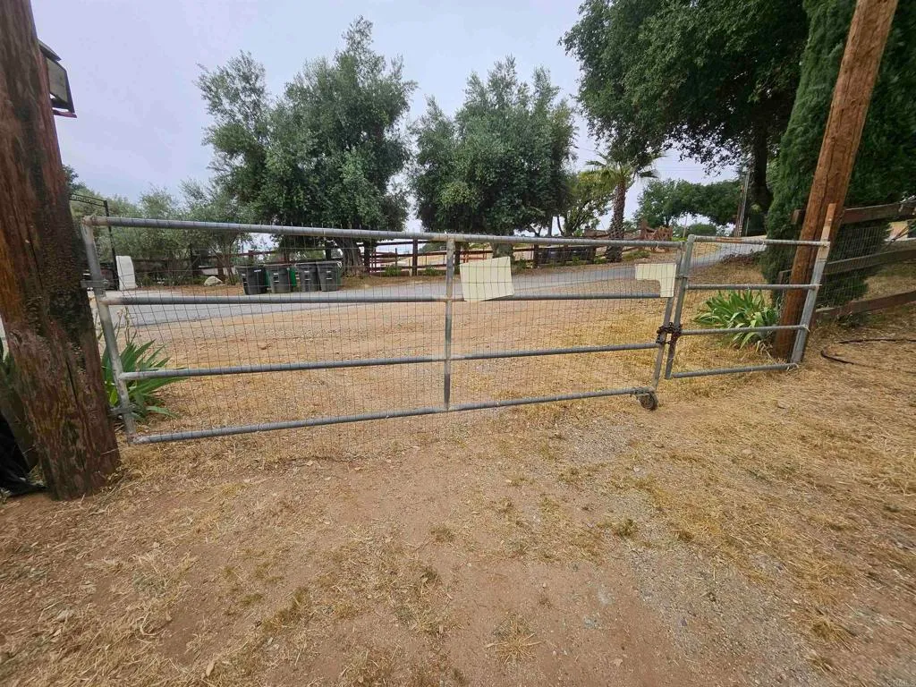 Additional image 36 of 40275 Avenida Cerrovista, Cherry Valley, CA 92223