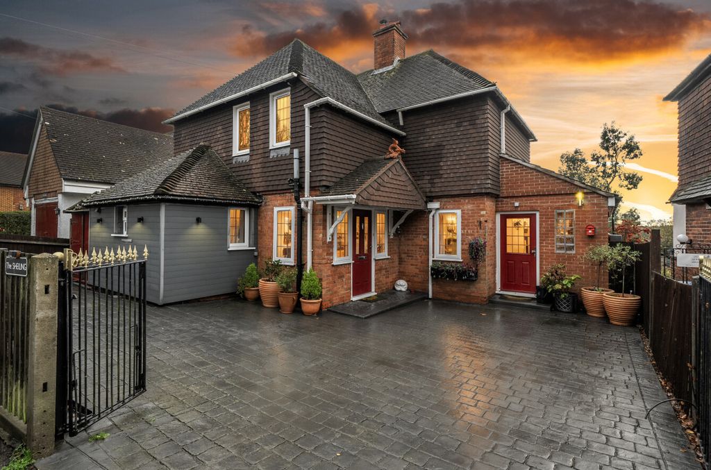 Additional image 24 of 4 bed detached house for saleBridge Road, Aldershot, Hampshire GU11