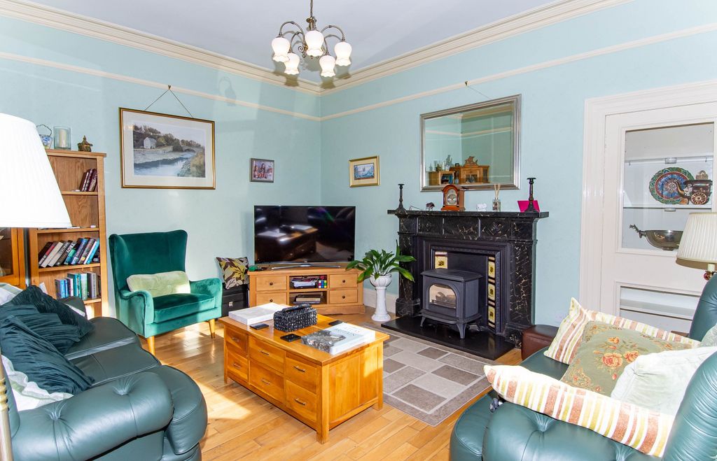 4 bed detached house for saleDunbeath, Dunbeath, Highland. KW6 photo 2