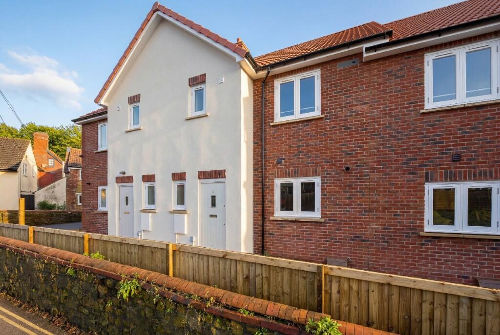 2 Shorland Row, Station Road, Castle Cary, Somerset, BA7 7BY
