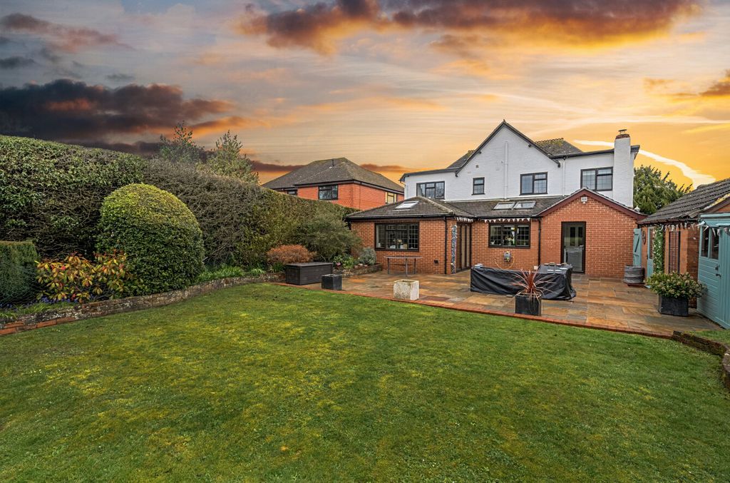 4 bed detached house for saleFox Lane, Oakley, Basingstoke, Hampshire RG23