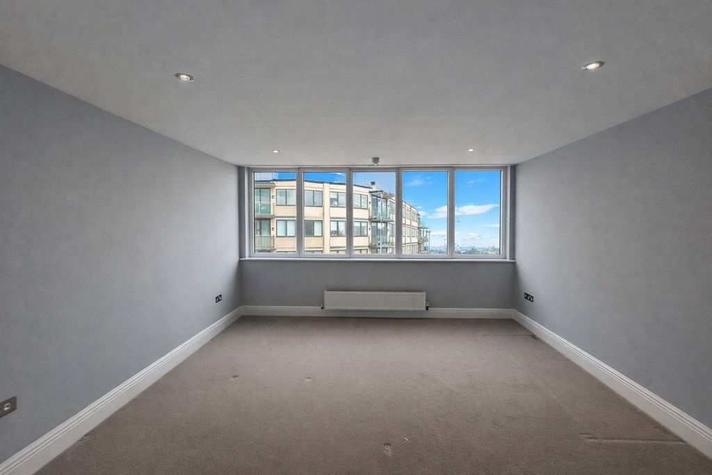 Additional image 6 of 3 bed flat for sale2 Egerton Road, Bexhill On Sea TN39