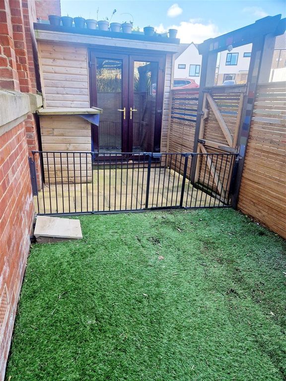 Additional image 4 of 2 bed flat for saleAshley Green, Wortley, Leeds LS12