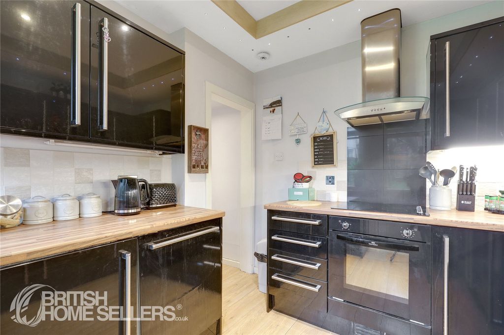 Additional image 3 of 2 bed flat for saleOld Luss Road, Helensburgh, Argyll And Bute G84