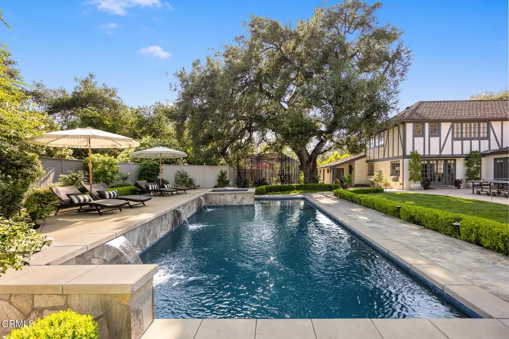 Additional image 135 of 555 Meadow Grove Street, La Canada Flintridge, CA 91011