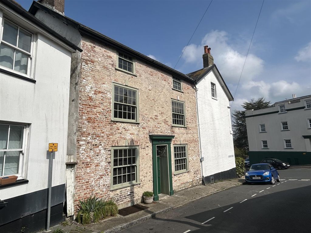 4 bed terraced house for saleMarket Square, Axminster EX13