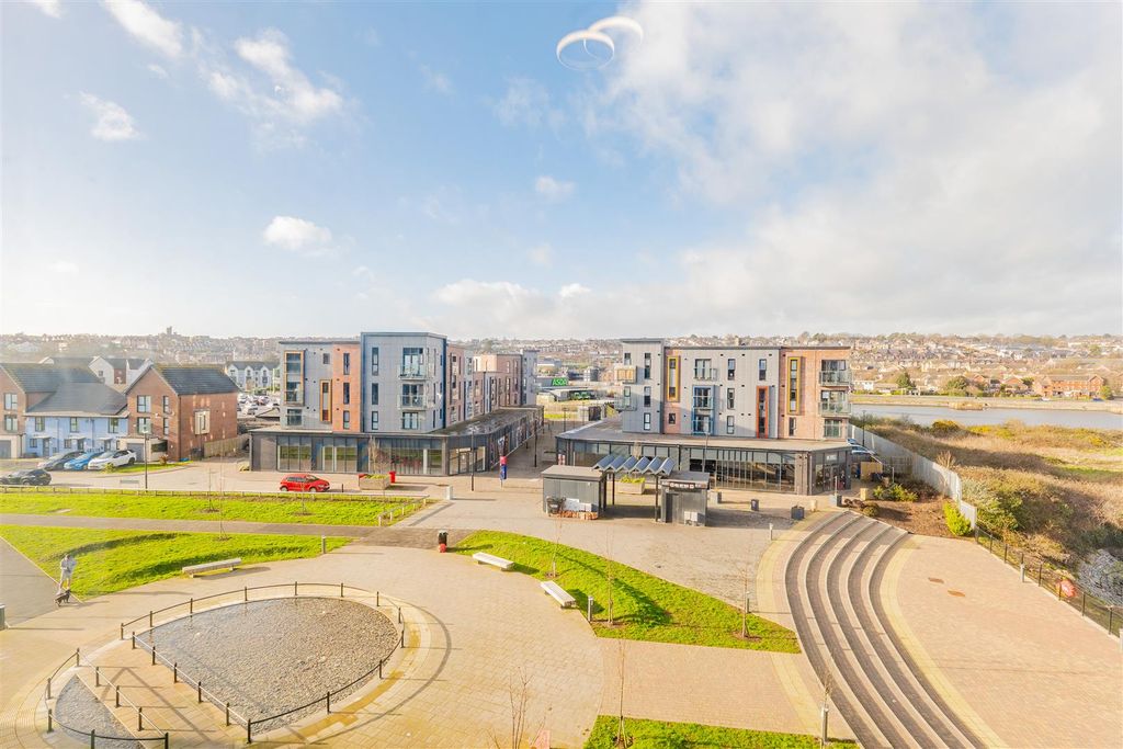 Additional image 4 of 2 bed flat for saleFfordd Penrhyn, Barry CF62